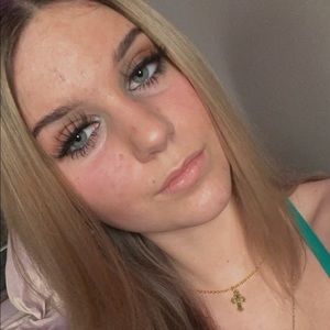 Meet your Posher, Isabella